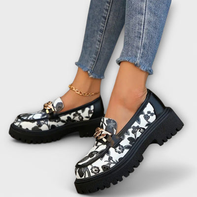 Amira™ | Retro Moccasins with Floral Pattern