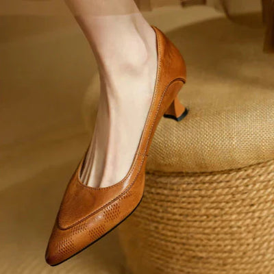 Fiona™ | Chic Pointed Pumps