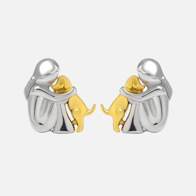 Alora™ | Hug Earrings