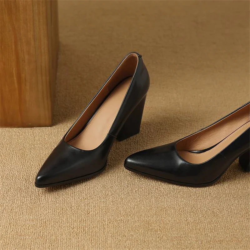Verona™ | Chic Pointed Pumps