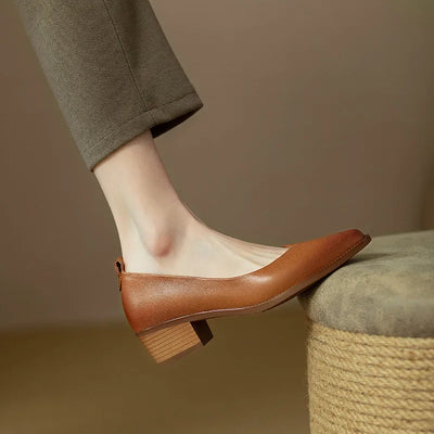 Helen™ | Timeless Pointed Pumps